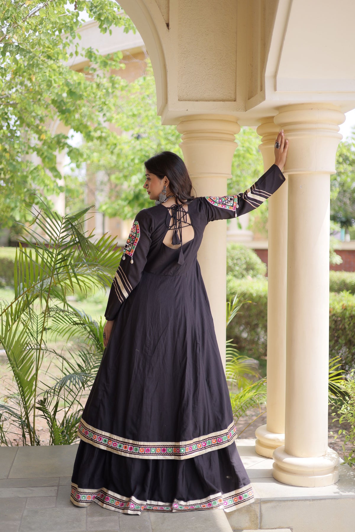 Kora Cotton Gamthi Work Navratri Lehenga With Shrug